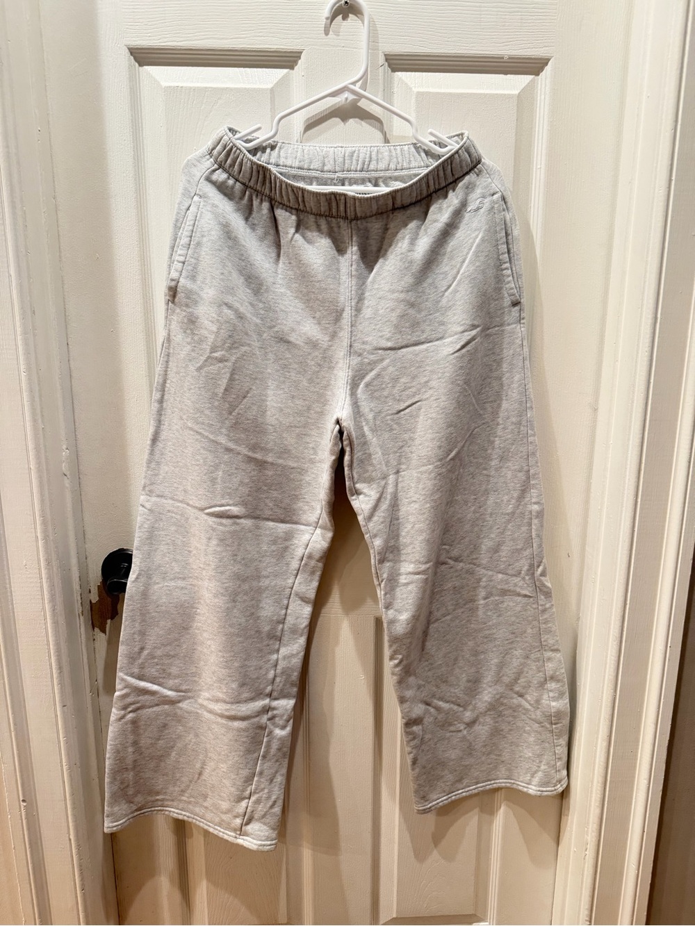 Women Wide-Leg Sweatpants - Light Gray